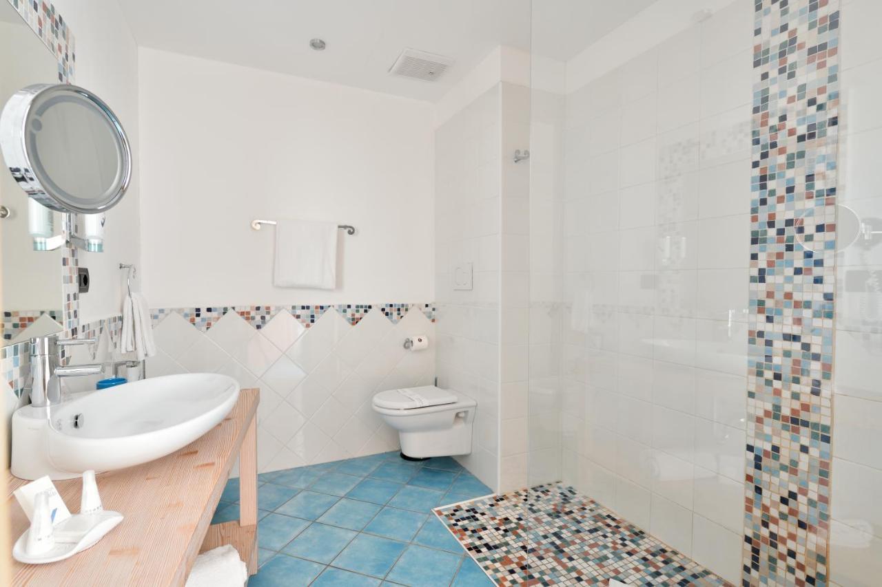 Hotel & Baia Caddinas Golfo Aranci