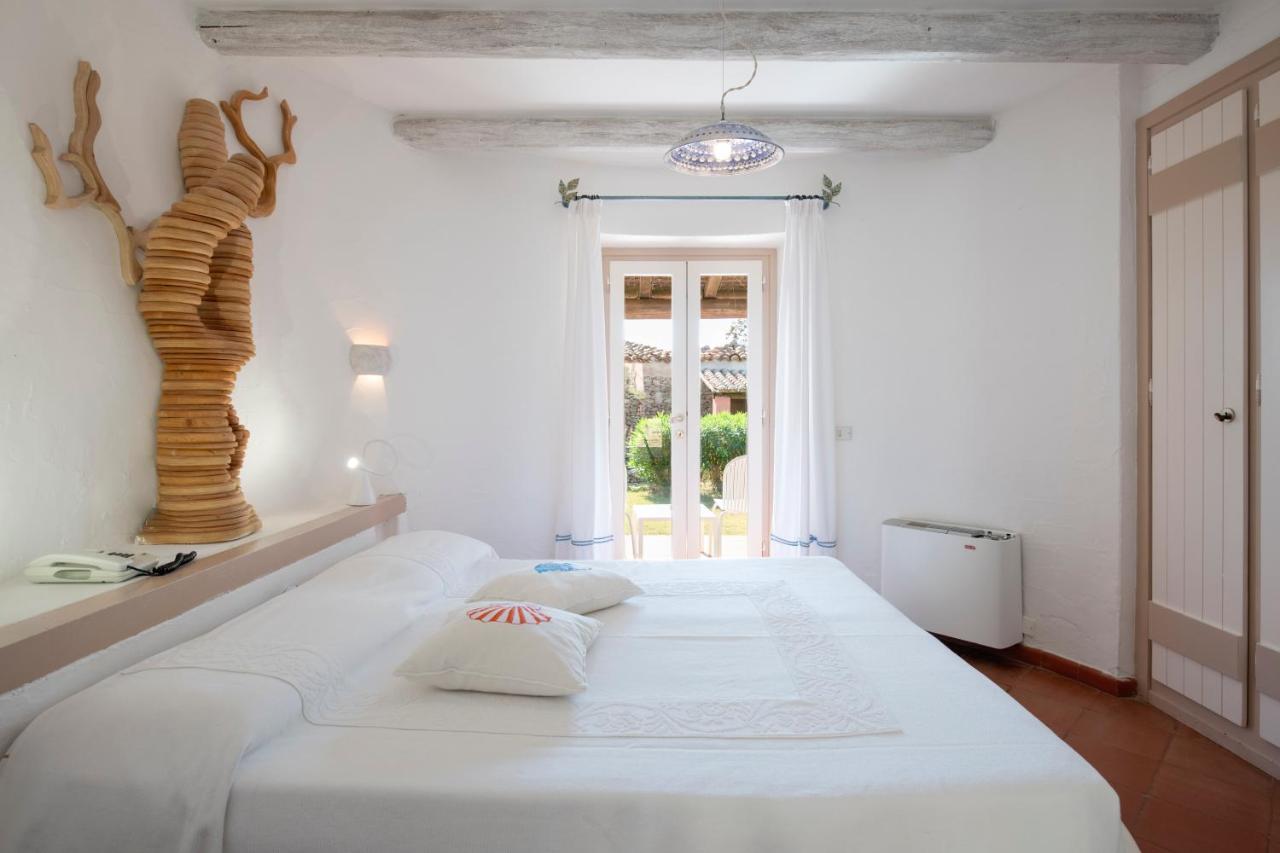 Hotel & Baia Caddinas 4*