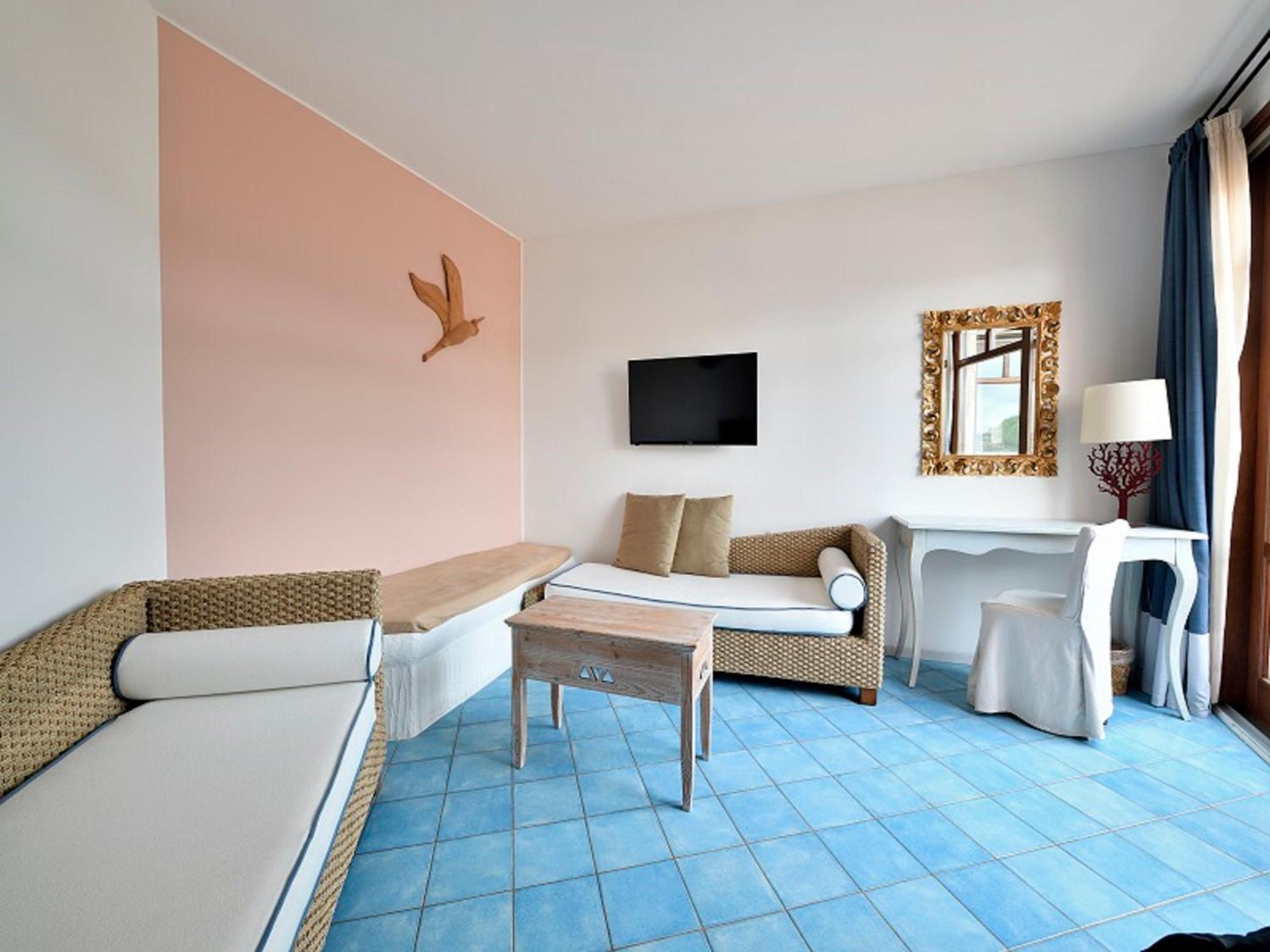 & Baia Caddinas Hotel